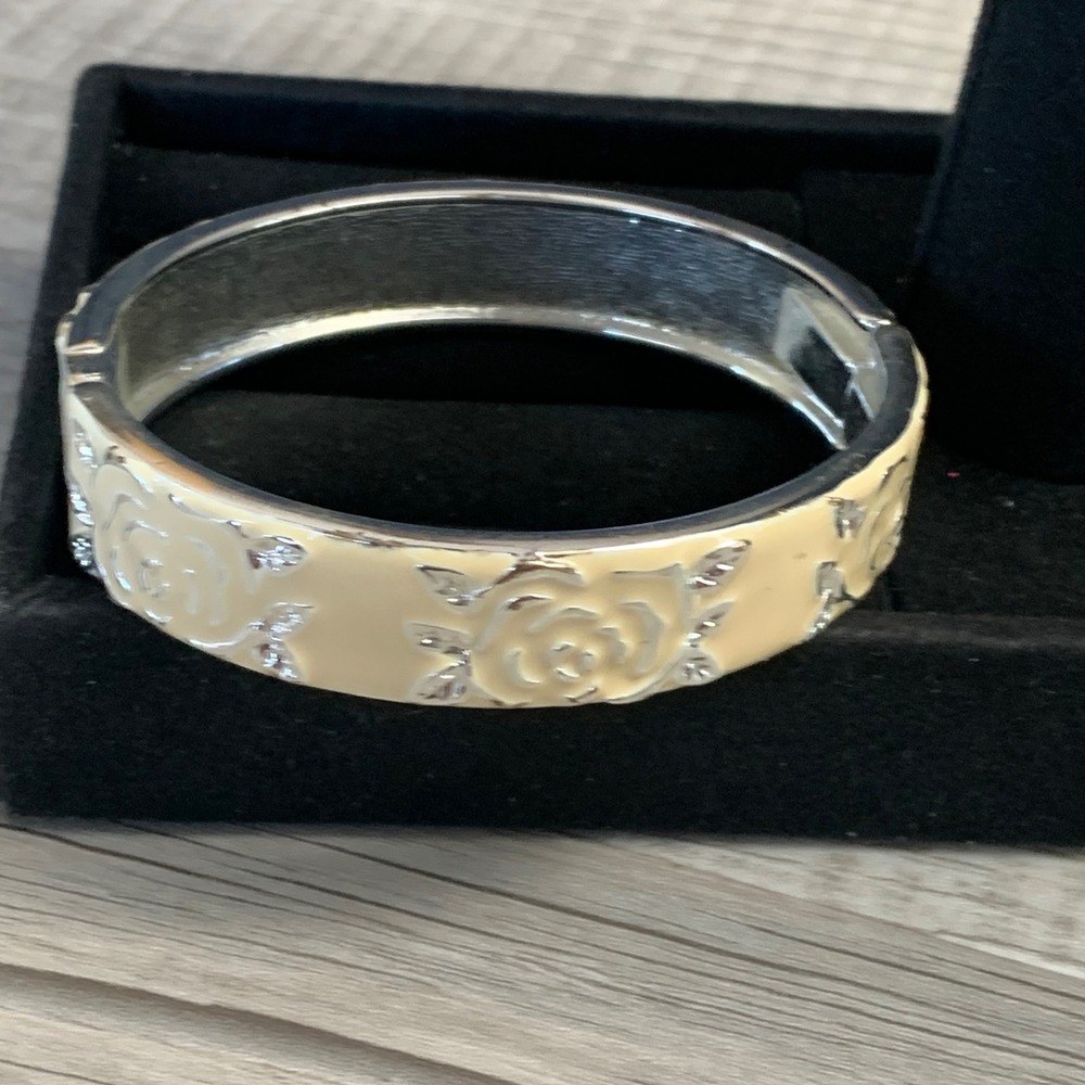 Cream Enamel Rose Bangle Bracelet Silver Tone Floral Hinge Cuff 7 Inch